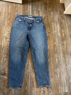 Levi highwasted mom jeans